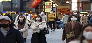 رئيس وزراء اليابان: ارتفاع حالات الإصابة بكورونا يعرقل المجتمع والاقتصاد