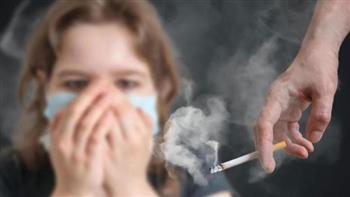 غازات وبلونة هوائية.. طبيب يكشف عن عرض خطير في المعدة بسبب التدخين