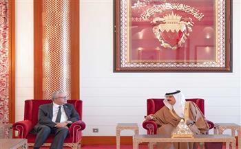 رئيس مجلس النواب يلتقي ملك البحرين