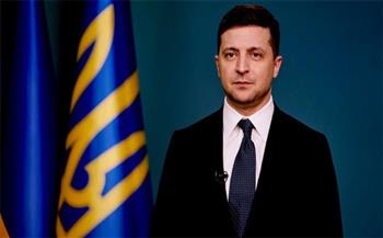 رئيس أوكرانيا يدعو مواطنيه لرفع علم البلاد وترديد النشيد الوطني في وقت واحد غداً