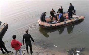 الإنقاذ النهري تكثف جهودها للعثور علي 4 جثث غرق بهم مركب صيد