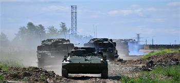 روسيا تعلن عودة رتل دبابات آخر إلى نقطة تمركزه بعد انتهاء التدريبات