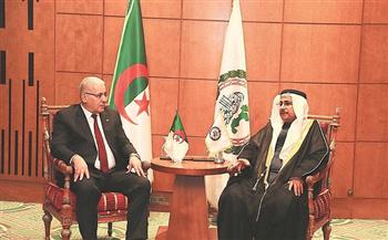 رئيس البرلمان العربي يعقد جلسة مباحثات مع رئيس المجلس الشعبي الجزائري