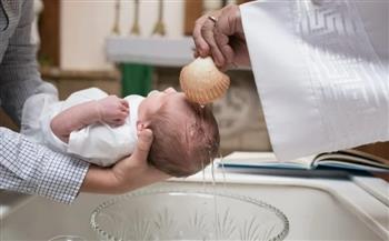 معمودية خاطئة.. استقالة كاهن بعد 25 عاما خدمة في الكنيسة