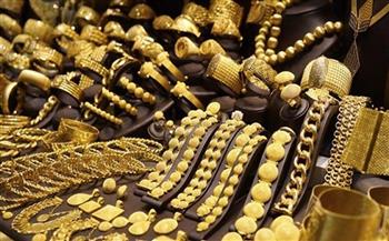 وزيرا الصناعة والتموين يفتتحان المعرض الدولي للمشغولات الذهبية "نبيو"