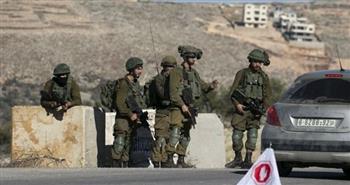القوات الإسرائيلية تداهم منازل المواطنين في يعبد
