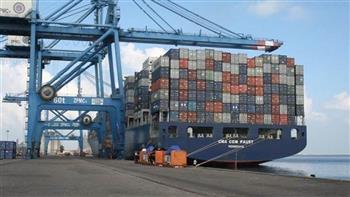 تداول 29 سفينة حاويات وبضائع عامة بميناء دمياط