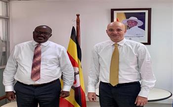 السفير المصري في كمبالا يبحث العلاقات الثنائية مع السكرتير الدائم للخارجية الأوغندية
