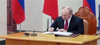 بوتين يوقع اتفاقات صداقة بين روسيا وجمهوريتي دونيتسك ولوجانسك