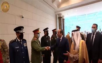 بالفيديو.. لحظة وصول الرئيس السيسي لمطار الكويت
