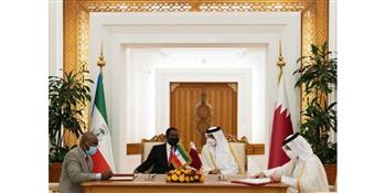 أمير قطر يبحث مع رئيس غينيا الإستوائية العلاقات الثنائية