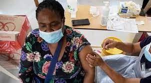 أوغندا تعتزم فرض غرامات على رافضي الحصول على التطعيم ضد كوفيد-19