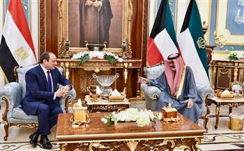 متحدث الرئاسة يكشف تفاصيل لقاء الرئيس السيسي وأمير الكويت