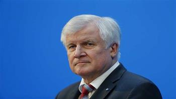 وزير الداخلية الألماني: لا نري حركة كبيرة للاجئين من أوكرانيا