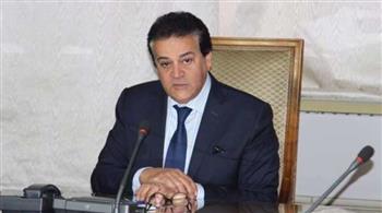 وزير التعليم العالي يطمئن على أحوال الطلاب المصريين بالجامعات الأوكرانية
