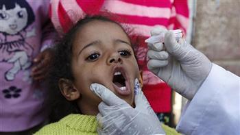 الصحة اليمنية: تحصين قرابة مليوني طفل ضد شلل الأطفال في المحافظات المحررة