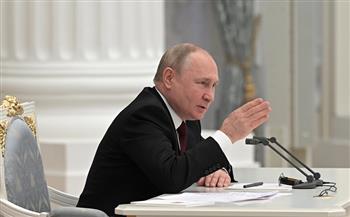 الاتحاد الأوروبي يقرر أن تشمل العقوبات بوتين ولافروف