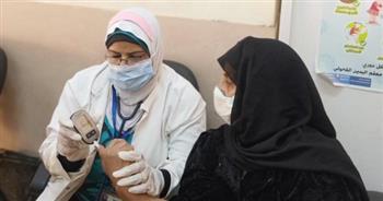 المنيا: توقيع الكشف على 2085 مواطنًا بالمجان بقرية نزلة عبيد
