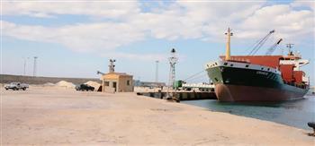 ميناء العريش يستقبل السفينة "BARON" لتصدير 5900 طن ملح إلى رومانيا