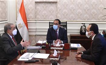 رئيس الوزراء يتابع مع وزير الإنتاج الحربي عددا من ملفات عمل الوزارة والمشروعات الجاري تنفيذها والخطط المستقبلي