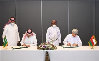 سلطنة عمان توقع 3 مذكرات تفاهم مع الصندوق السعودي للتنمية