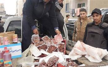 ضبط 3 أطنان من المواد الغذائية داخل عبوات منتهية الصلاحية بالإسكندرية