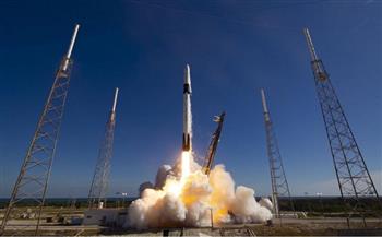 "سبيس إكس" تطلق دفعة جديدة من أقمار "ستارلينك" إلى الفضاء
