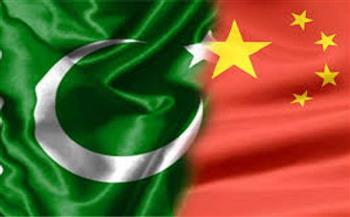 الصين وباكستان تؤكدان استعدادهما لتعزيز التعاون الثنائي على هامش أولمبياد بكين