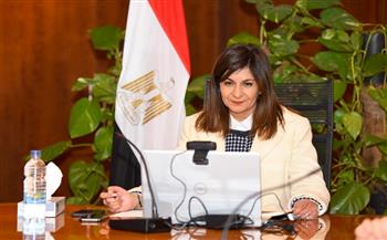 وزيرة الهجرة تلتقي عددا من رواد الأعمال المصريين بالخارج والأفارقة لتبادل الخبرات