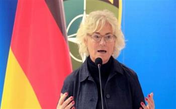 وزيرة الدفاع الألمانية: ليس لدى بلادنا أي خطط أخرى لتزويد أوكرانيا بالأسلحة