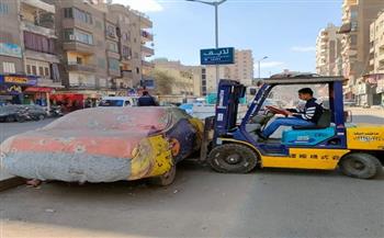 حي شمال الجيزة يرفع جميع السيارات المركونة في شوارع الجزيرة الوسطى (صور)