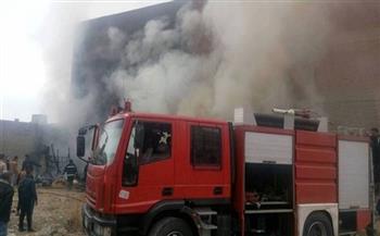 الحماية المدنية تسيطر علي حريق مصنع أحذية في شبرا الخيمة