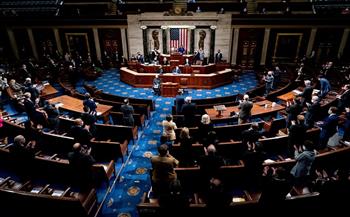 مجلس النواب الأمريكي يقر تشريعاً للإنفاق المؤقت يجنب البلاد إغلاقاً حكومياً 