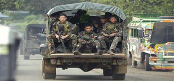 مقتل 3 أشخاص بينهم جندي بهجوم للجيش الفلبيني على معسكر للمتمردين