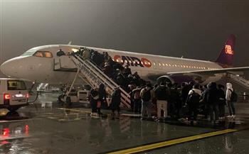 إقلاع طائرة «ايركايرو» تحمل الطلاب المصريين من رومانيا إلى القاهرة 