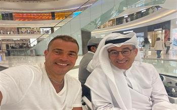 عمرو دياب يلتقي رجل الأعمال الإماراتي محمد العبار (صور)