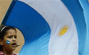 الأرجنتين توافق على صفقة مع صندوق النقد لإعادة هيكلة دينها