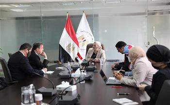 وزيرة البيئة تناقش مع المدير التنفيذي لصندوق المناخ الأخضر نتائج زيارته لمصر 
