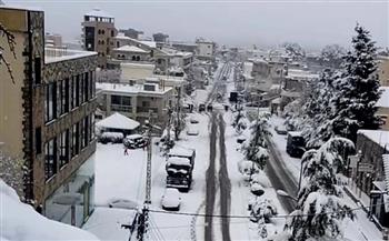 لبنان: جهود مكثفة لإنقاذ المحاصرين وفتح الطرق المغلقة بالثلوج مع استمرار المنخفض الجوي العاصف