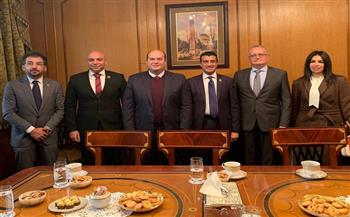 وفد تنسيقية شباب الأحزاب والسياسيين يلتقي السفير الروسي لدى القاهرة