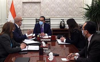 رئيس الوزراء يتابع مع وزير الإسكان موقف تنفيذ المبادرة الرئاسية "سكن لكل المصريين" ووحدات الإسكان المتوسط