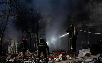 مصرع وإصابة 18 شخصاً على الأقل في غارة جوية استهدفت برج بث تلفزيوني شمالي أوكرانيا