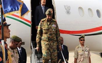 البرهان يؤكد أن زيارته إلى الإمارات ستعود بنتائج ملموسة على السودان