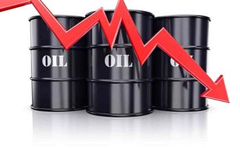 تراجع أسعار النفط إلى أدنى مستوى لها في أسبوعين