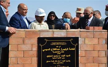 وزير التنمية المحلية ومحافظ جنوب سيناء يضعان حجر أساس محطة تحلية المياه فى طابا