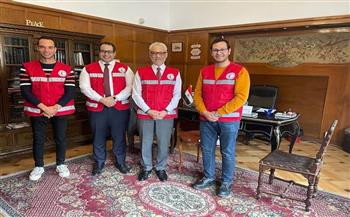 السفارة المصرية في بوخارست تتابع جهود فريق الهلال الأحمر 