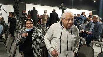 فاطمة عيد وزوجها يشاركان بصوتهما في انتخابات جمعية الساسيرو (صور)