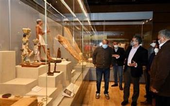 وزير الآثار يتفقد قاعة النسيج بالمتحف القومي للحضارة