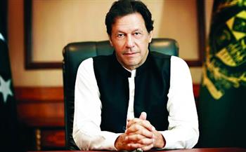 البرلمان الباكستاني يجتمع لسحب الثقة من عمران خان