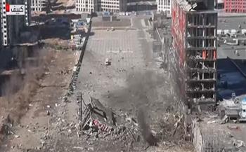 مشاهد لدمار كبير بمنطقة بوديلسكي في كييف (فيديو)